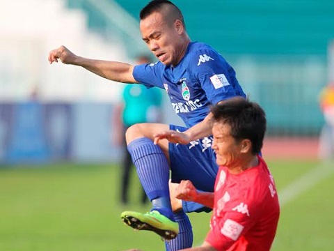 B.Bình Dương bị Long An cầm chân. Hà Nội T&T hòa CLB Hà Nội ở trận derby Thủ đô