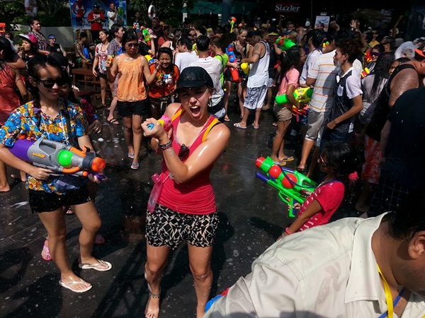 Video du lịch: Độc đáo lễ hội té nước Songkran ở Thái Lan