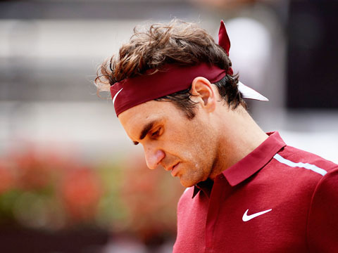 Federer tạm biệt Rome Masters: “Tàu tốc hành” đang mỏi mệt