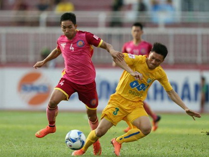 FLC Thanh Hóa thua trận thứ 3, SLNA chia điểm SHB Đà Nẵng
