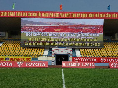 CĐV Than Quảng Ninh 'tẩy chay' khán đài B sân Cẩm Phả