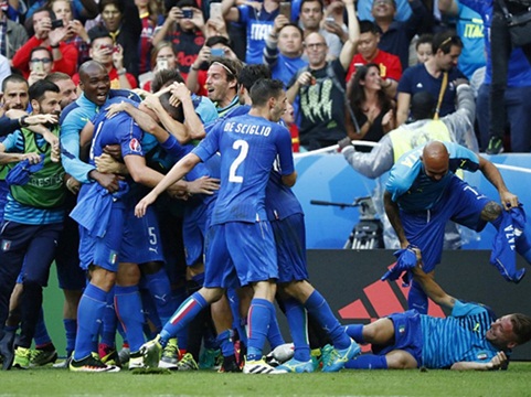 Italy đánh bại Tây Ban Nha: Cú đấm quyết định hạ gục thế hệ vàng của Del Bosque
