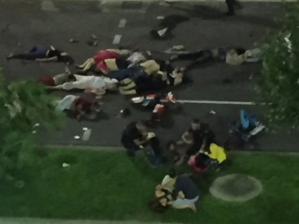 VIDEO: Hiện trường đẫm máu vụ khủng bố ở Nice đúng ngày Quốc khánh Pháp