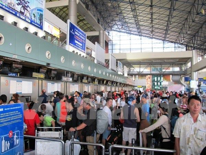 Sân bay Nội Bài bị tin tặc tấn công: Màn hình thông báo, loa phát thanh vẫn chưa thể hoạt động trở lại