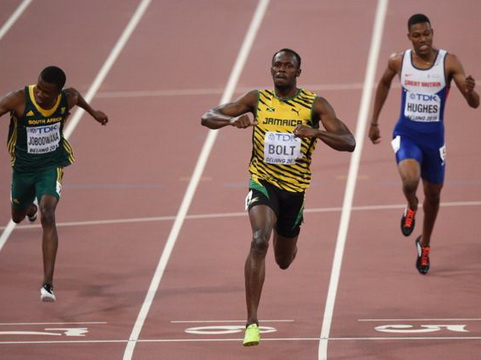 Vì sao Usain Bolt chạy nhanh đến thế?