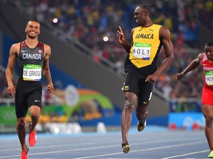 ẤN TƯỢNG: Usain Bolt nhảy cực đẹp trước thời khắc chạy 200m nam