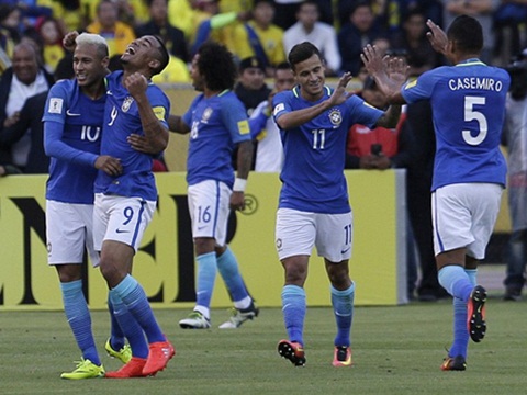 Ecuador 0-3 Brazil: Gabriel Jesus ra mắt ấn tượng, Brazil vượt qua 'miền đất chết'