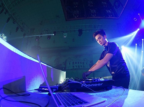  SlimV trở thành DJ Việt Nam đầu tiên đến Asia Song Festival
