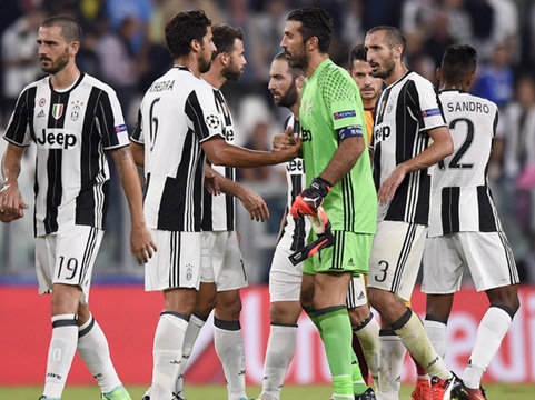 Juventus 0-0 Sevilla: Juve may mắn vì... không thắng?