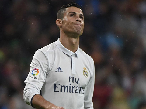 Ronaldo chơi quá cá nhân, phản ứng lạ trước bàn thắng của Morata