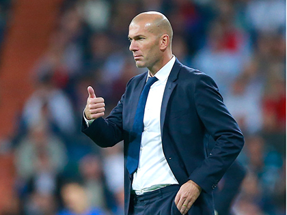 Kinh điển Barcelona - Real Madrid: Zidane và sự đánh giá của miệng đời