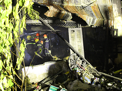Cà Mau: Hỏa hoạn thiêu rụi một căn nhà, làm một người bị thương
