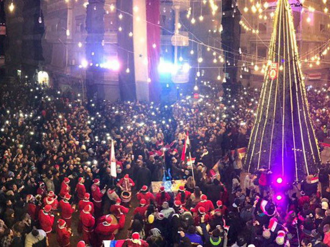 Nổ lớn, phá vỡ lễ Giáng sinh ở thành phố mới giải phóng Aleppo