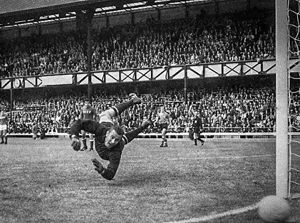 Lev Yashin - Thủ môn xuất sắc nhất lịch sử