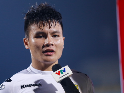 HLV Phan Thanh Hùng tiếc khi Quang Hải thua ở Gala Quả bóng Vàng