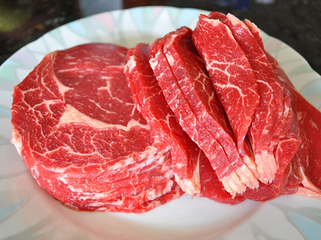 Khuyến cáo hạn chế thịt đỏ trong khẩu phần ăn