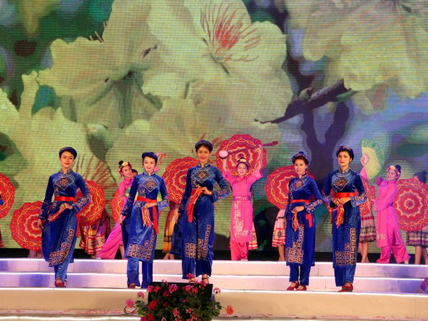 Lễ hội hoa Anh đào - Mai vàng Yên Tử diễn ra giữa tháng 3