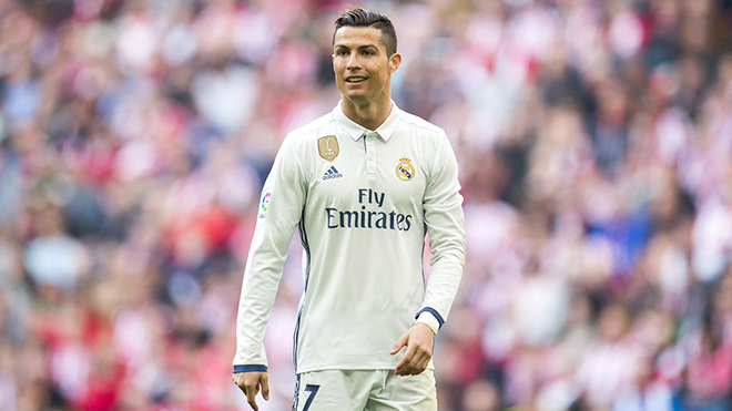Zidane làm khó Ronaldo nhưng Real vẫn nhớ anh như điên