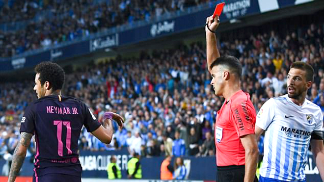 Neymar ném Barcelona vào bụi hồng đầy gai