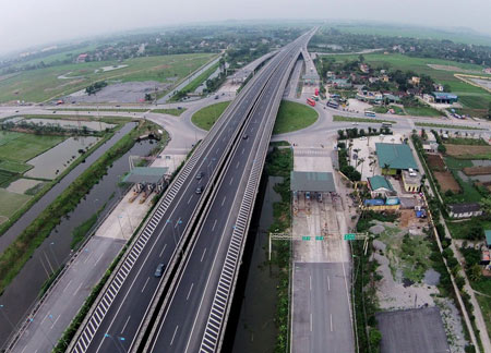 Đề xuất đầu tư hơn 140 ngàn tỷ làm 684km đường bộ cao tốc Bắc - Nam