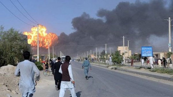  NÓNG! Lại đánh bom xe gần một sân bay ở Afghanistan