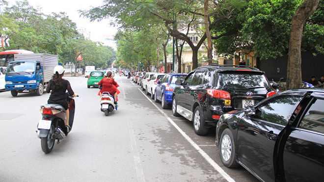 Hà Nội thí điểm iParking thanh toán phí trông giữ xe ôtô qua điện thoại 