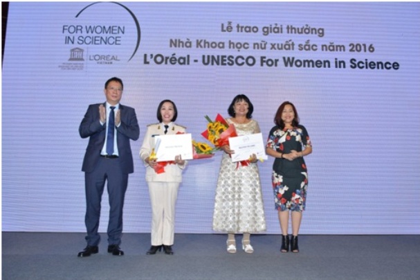 Giải thưởng L’Oreal - UNESCO vì sự phát triển phụ nữ trong khoa học tại Việt Nam tìm kiếm ứng viên để trao giải thưởng khoa học 2017