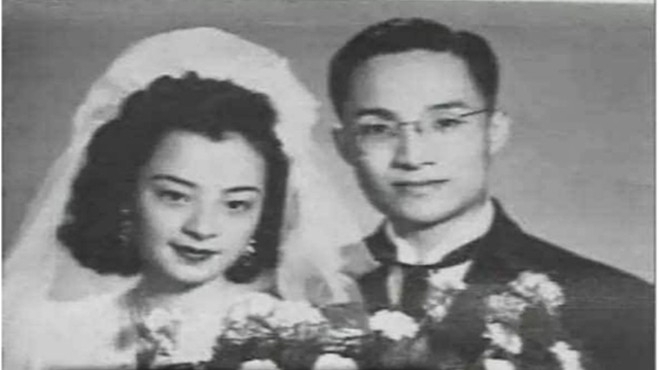 Góc khuất 3 cuộc hôn nhân của ông trùm tiểu thuyết võ hiệp Kim Dung: &quot;Cả đời chỉ yêu một người, tôi không thể làm được điều đó&quot;  - Ảnh 3.