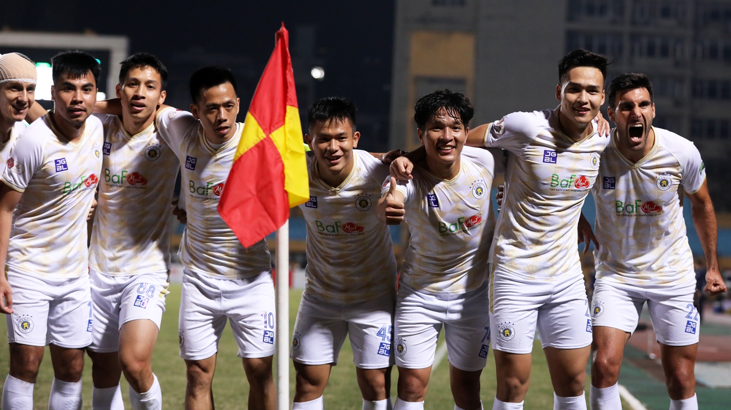 V-League 2022: Hà Nội FC chờ nâng cúp, Sài Gòn FC xuống hạng?