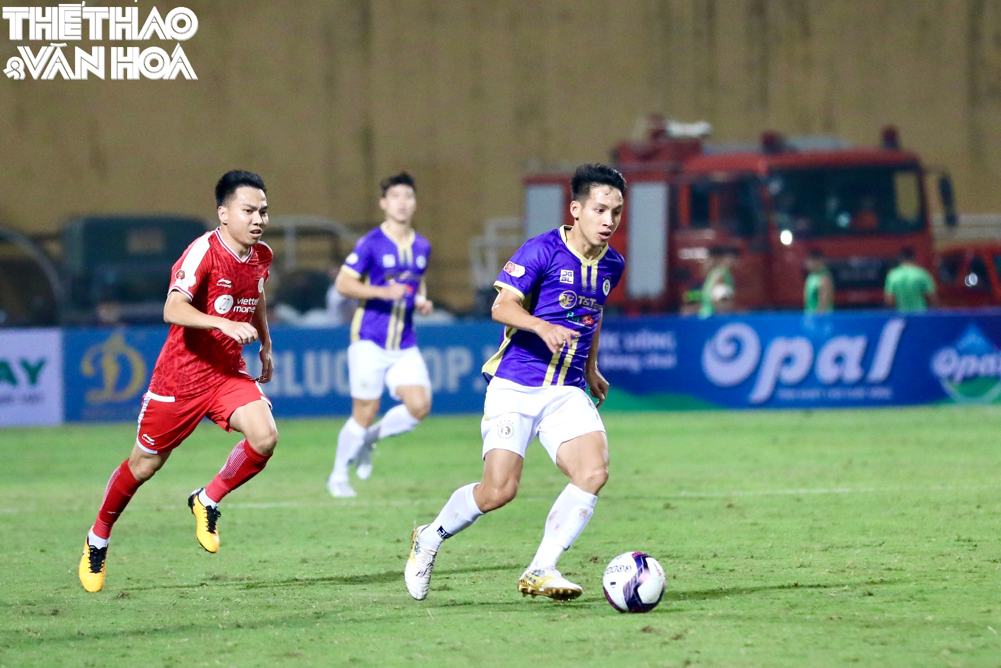 Chiến thắng 0-1 trước Viettel, Hà Nội ăn mừng kiểu ‘nhà vô địch’ - Ảnh 3.