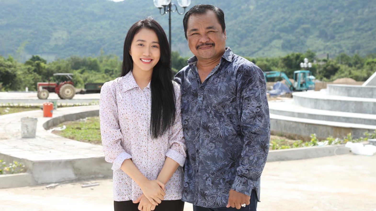 Đạo diễn phim 'Mẹ Rơm' nói về loạt tranh cãi, hé lộ lý do làm việc cùng Thái Hòa - Huỳnh Hồng Loan