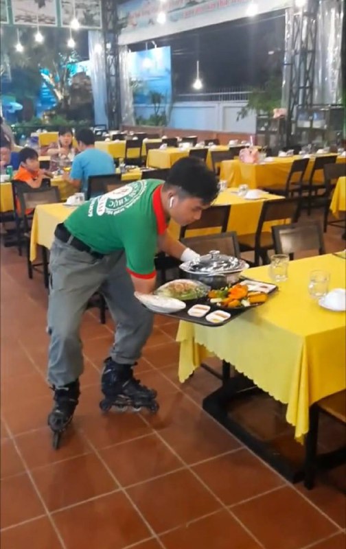 Những quán ăn có kiểu phục vụ độc nhất vô nhị ở Việt Nam khiến thực khách 'dở khóc dở cười' - Ảnh 6.