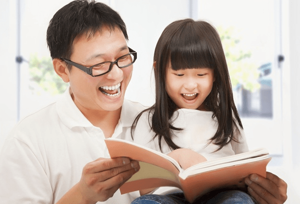CĐM choáng váng vì ông bố Hà Nội chuẩn bị toàn sách nhân sinh cho con 5 tuổi: &quot;Người lớn đọc chắc gì đã hiểu?&quot; - Ảnh 5.