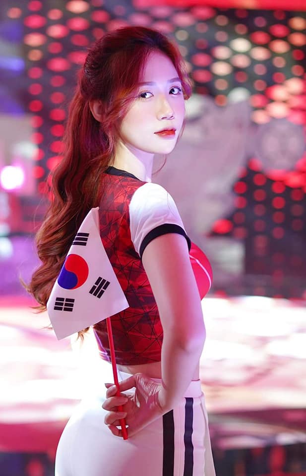 Hot girl đại diện ĐT Hàn Quốc, Nguyễn Lan Nhi đốn tin người hâm mộ World Cup 2022 - Ảnh 2.