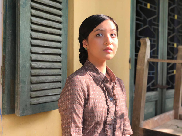 Mỹ nhân Việt nổi danh nhờ vai cô giáo: Học vấn khủng, tay ngang nhưng diễn cực ngọt  - Ảnh 2.