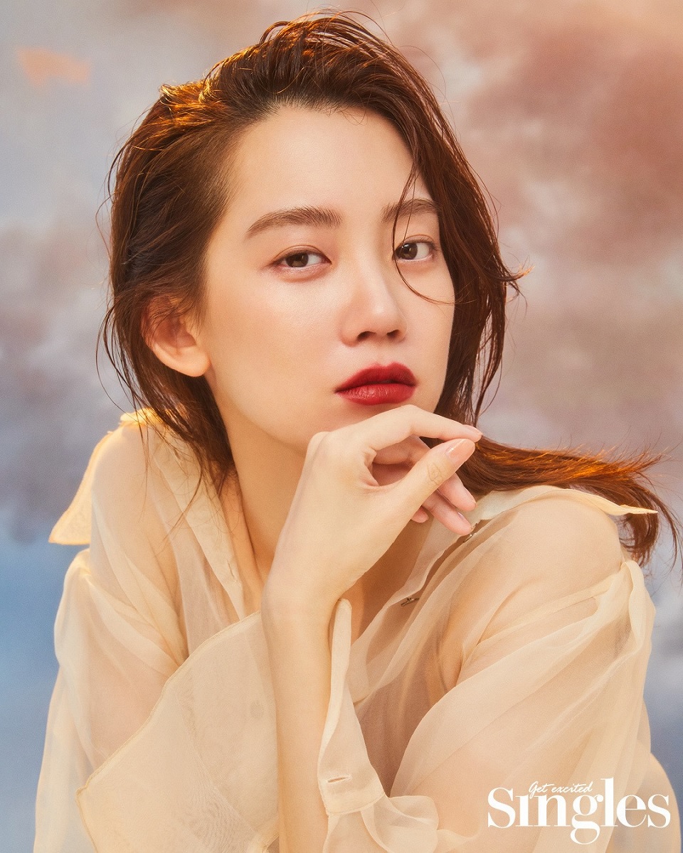 Nữ chính của Song Joong Ki trong Cậu út nhà tài phiệt: Từng đóng vai cô gái Việt Nam tuyệt hay, nhan sắc ngoài đời xinh xỉu - Ảnh 1.
