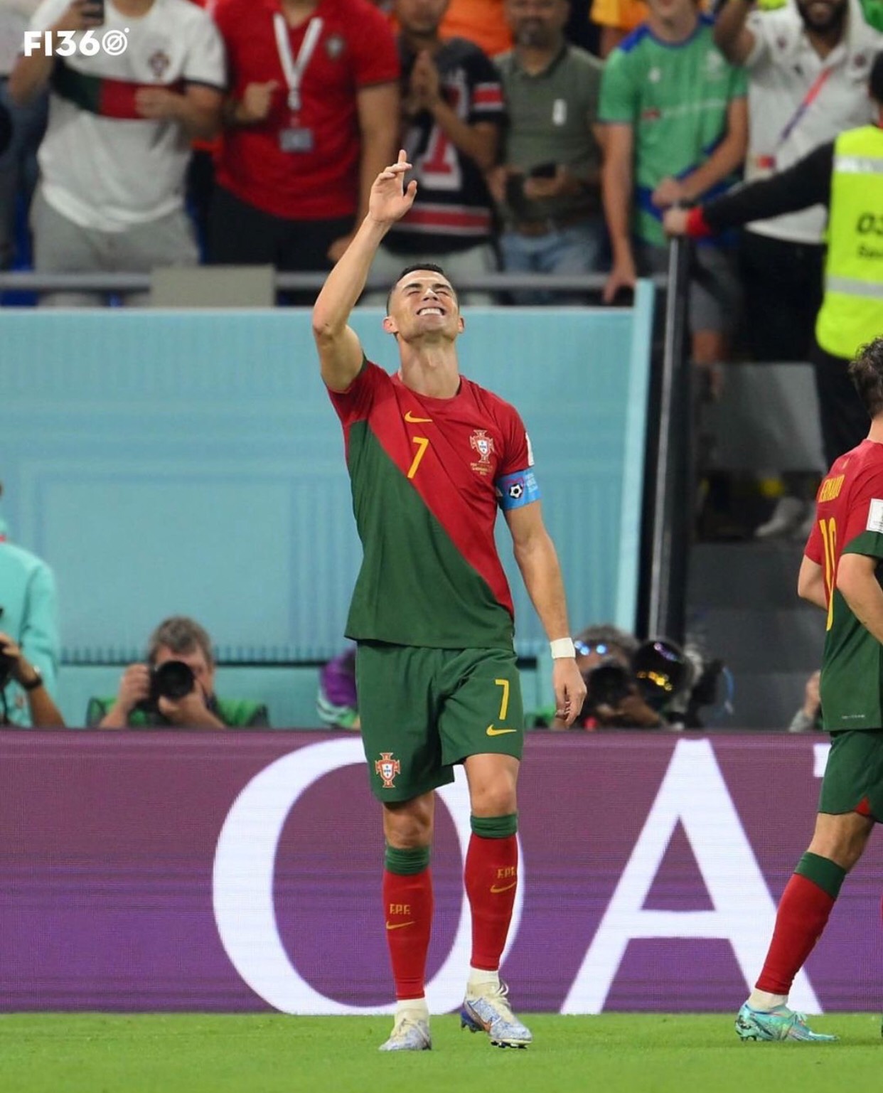 Ronaldo rơi nước mắt trong trận mở màn của Bồ Đào Nha tại World Cup - Ảnh 12.