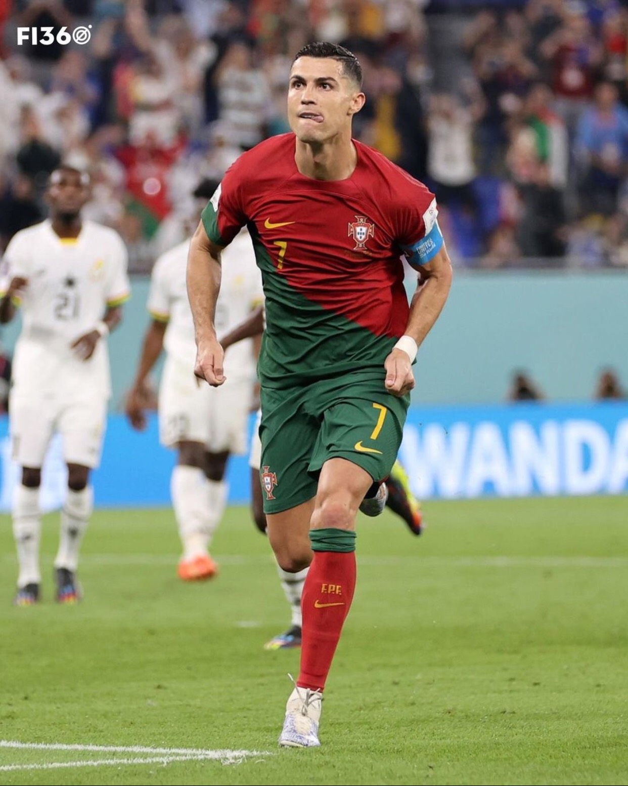 Ronaldo trở thành cầu thủ đầu tiên ghi bàn tại 5 kỳ World Cup  - Ảnh 6.