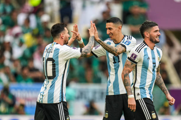 Argentina, Hà Lan vào tứ kết World Cup, nhà cái đánh giá các ứng viên vô địch ra sao? - Ảnh 2.