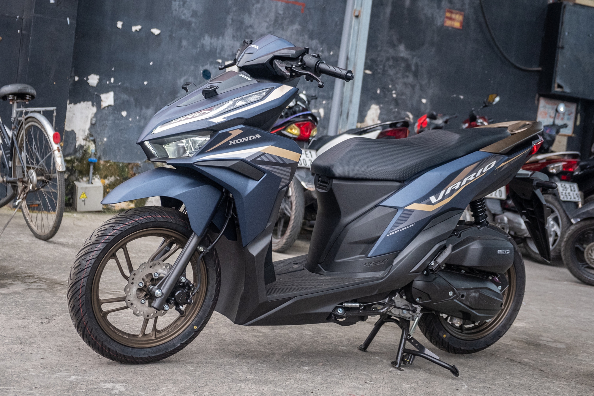 Honda Vario 2023 đầu tiên về Việt Nam: Xe máy nhập khẩu tư nhân 'quốc dân' giá từ 50 triệu đồng - Ảnh 1.