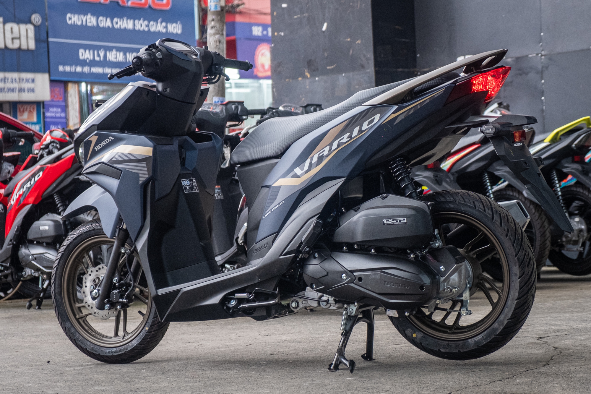 Honda Vario 2023 đầu tiên về Việt Nam: Xe máy nhập khẩu tư nhân 'quốc dân' giá từ 50 triệu đồng - Ảnh 5.