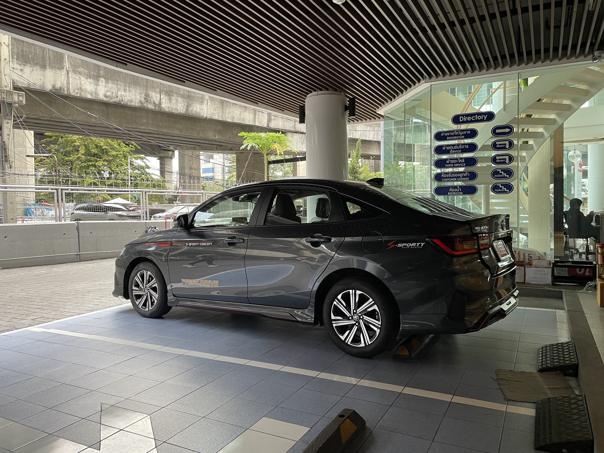 Soi chi tiết Toyota Vios thế hệ mới tại Thái Lan: Nhiều điểm mới để có thể thành vua phân khúc - Ảnh 4.