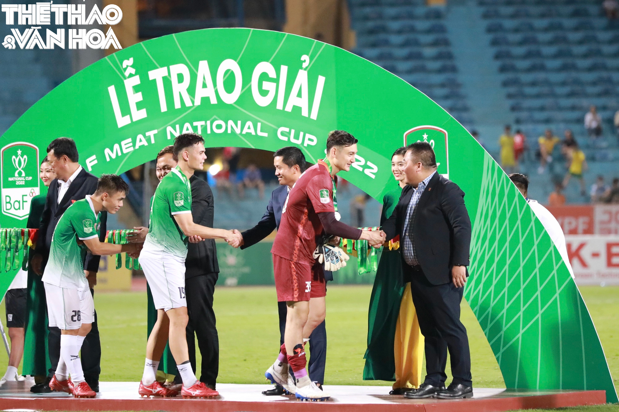 Khoảnh khắc CLB Hà Nội vô địch Cup Quốc Gia 2022 - Ảnh 8.