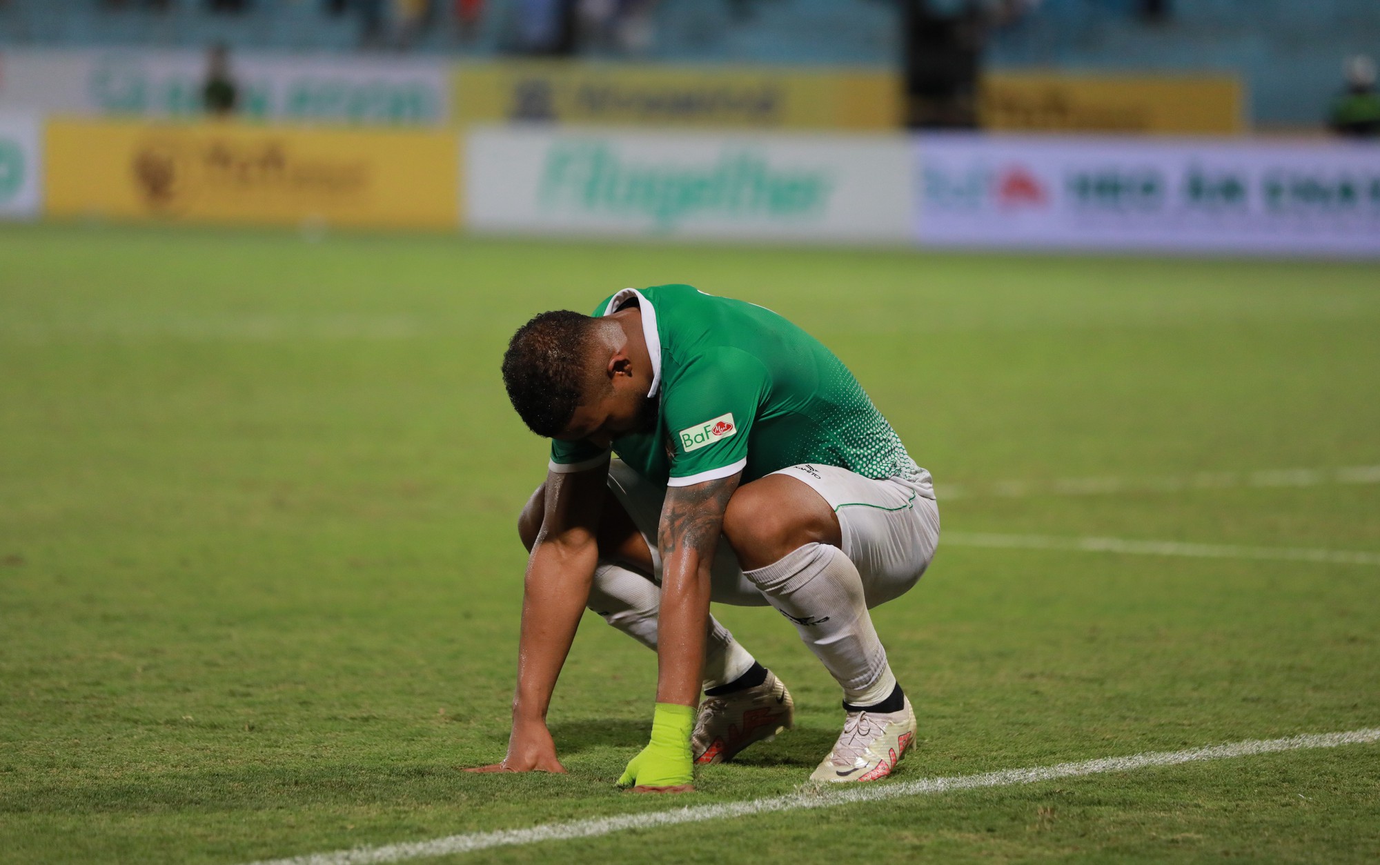 Cầu thủ Bình Định ‘rã rời’ sau thất bại tại chung kết Cup QG - Ảnh 4.