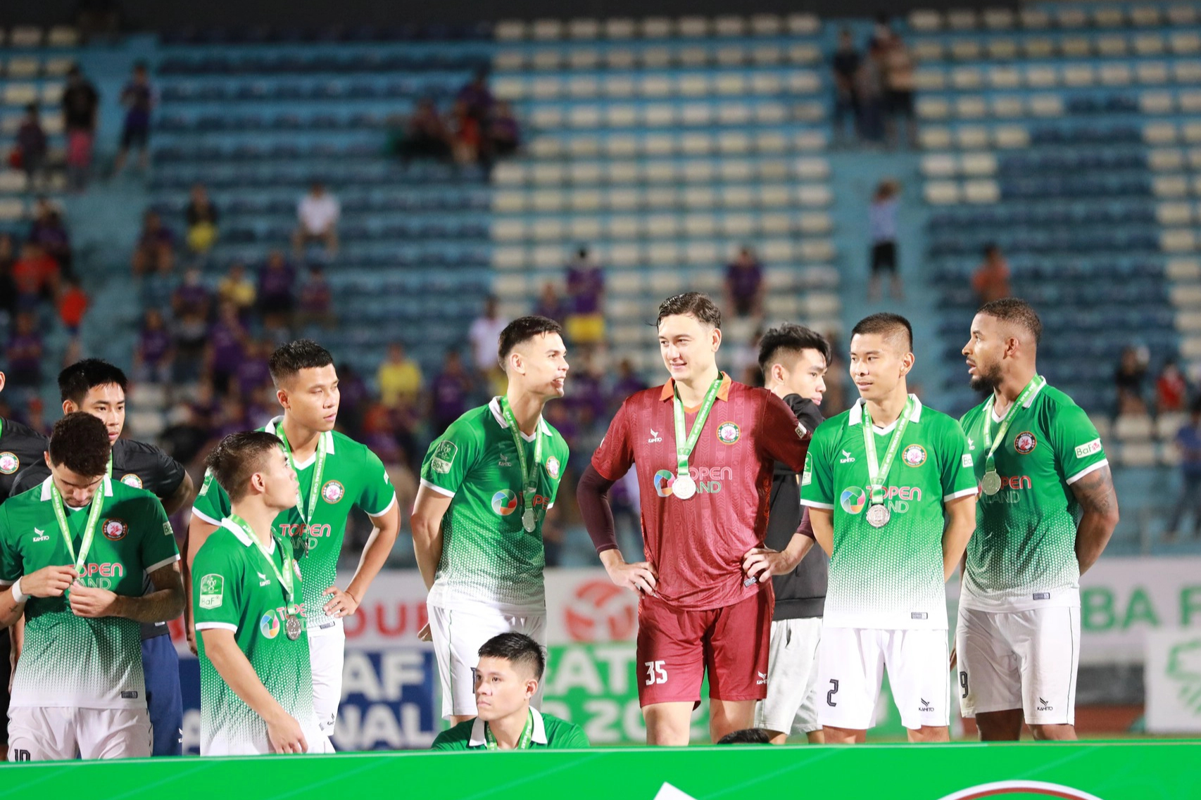 Cầu thủ Bình Định ‘rã rời’ sau thất bại tại chung kết Cup QG - Ảnh 23.