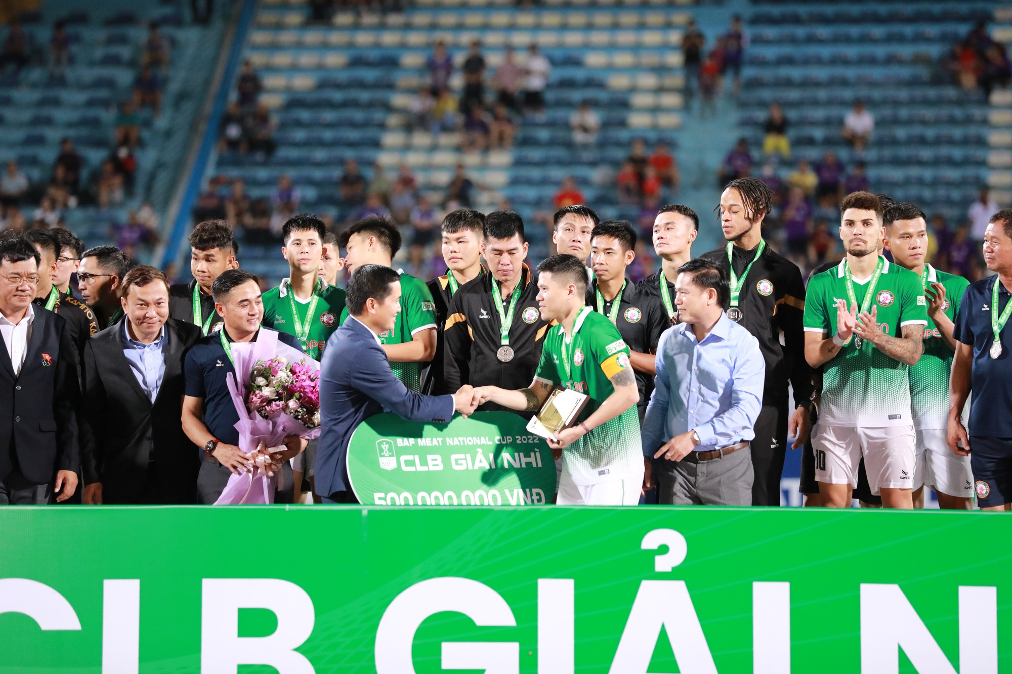 Cầu thủ Bình Định ‘rã rời’ sau thất bại tại chung kết Cup QG - Ảnh 24.