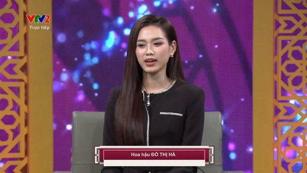 Hoa hậu Đỗ Thị Hà lên sóng VTV bình luận World Cup - Ảnh 6.