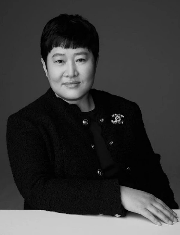 Hé lộ cuộc sống xa hoa của CEO công ty Lee Seung Gi giữa bê bối “ăn chặn” lợi nhuận - Ảnh 2.