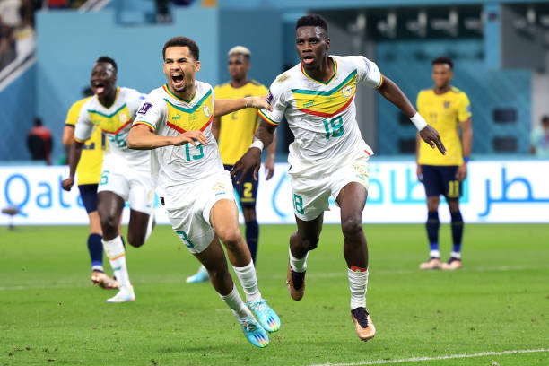 Kết quả bóng đá Ecuador 1-2 Senegal: Koulibaly tỏa sáng, Senegal vào vòng 1/8 World Cup - Ảnh 1.