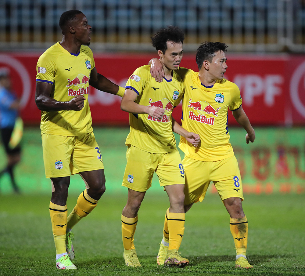 Bình Phước &quot;HAGL hóa&quot; vì mục tiêu lên V-League - Ảnh 2.